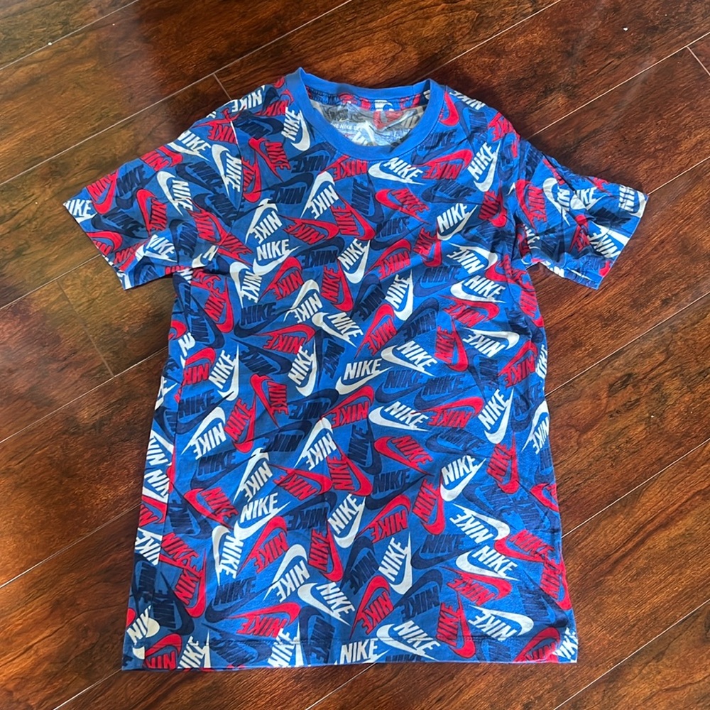 Boys nike shirt